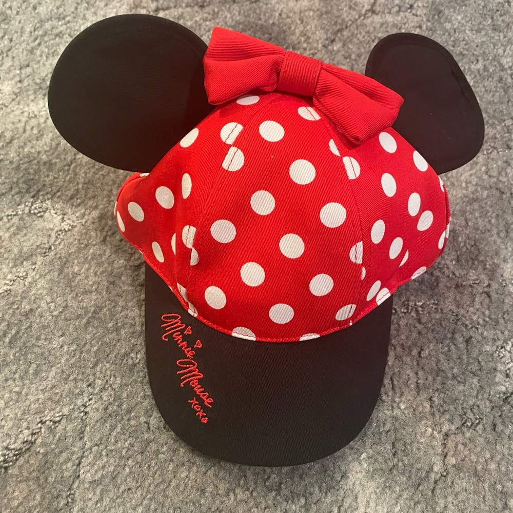Minnie Mouse hat ears